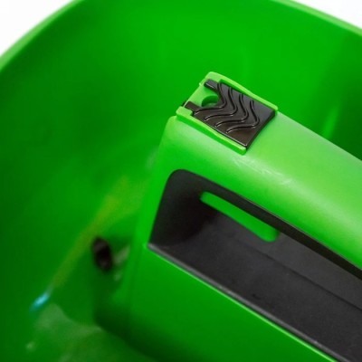Dispozitiv electric de imprastiere seminte si fertilizant pentru gazon Dispozitiv electric de imprastiere seminte si fertilizant pentru gazon